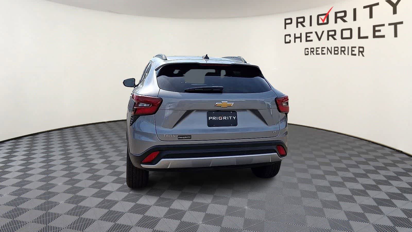 Used 2024 Chevrolet Trax LT w/ Driver Confidence Package FWD image 7