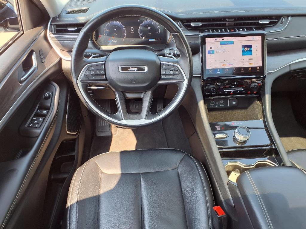 Used 2022 Jeep Grand Cherokee L Limited image 10