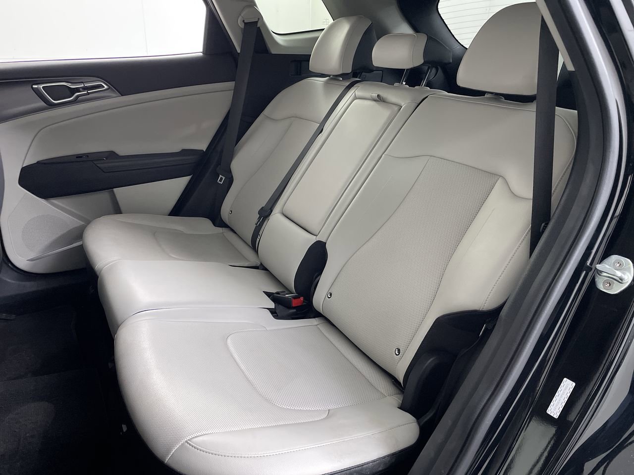 Used 2023 Kia Sportage EX AWD/4WD image 21