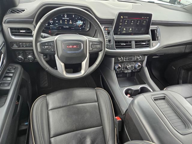Used 2024 GMC Yukon SLT w/ SLT Luxury Package image 10