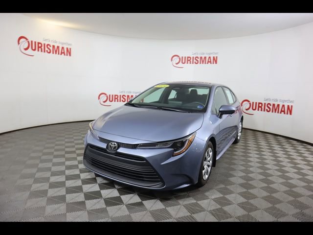 Used 2024 Toyota Corolla LE image 3