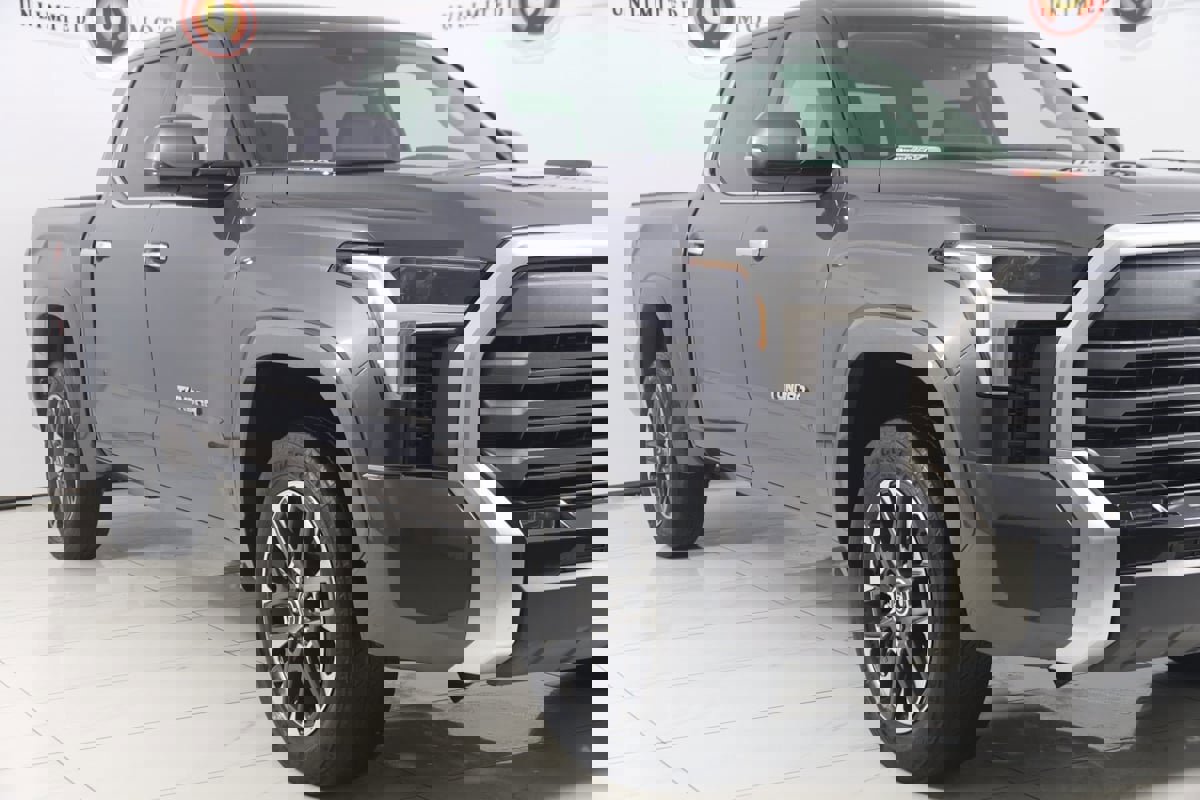 Used 2023 Toyota Tundra Limited image 37