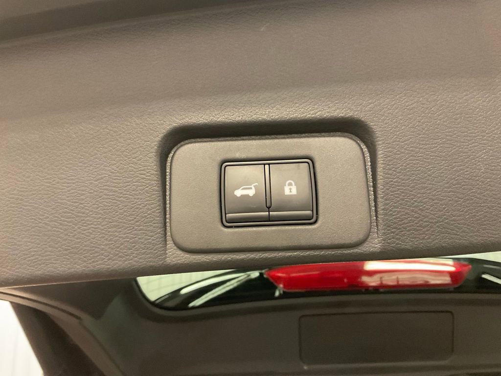 Used 2023 Nissan Rogue SV w/ SV Premium B Package image 37