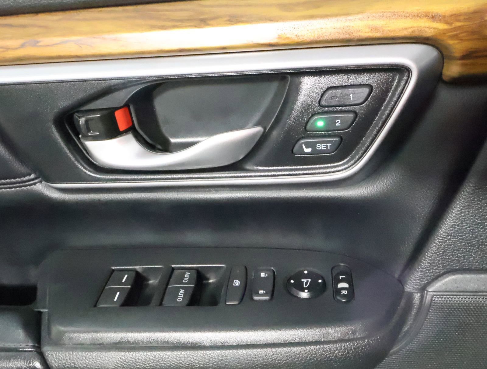 Used 2018 Honda CR-V Touring image 45