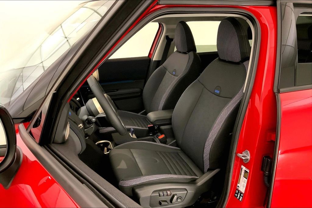 Certified 2025 MINI Cooper Countryman S w/ Comfort Package Max image 13