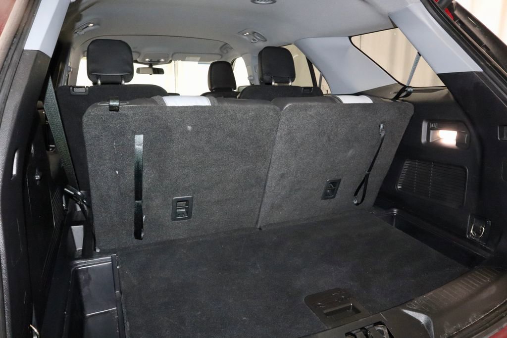 Certified 2021 Ford Explorer XLT w/ Equipment Group 202A AWD/4WD image 16