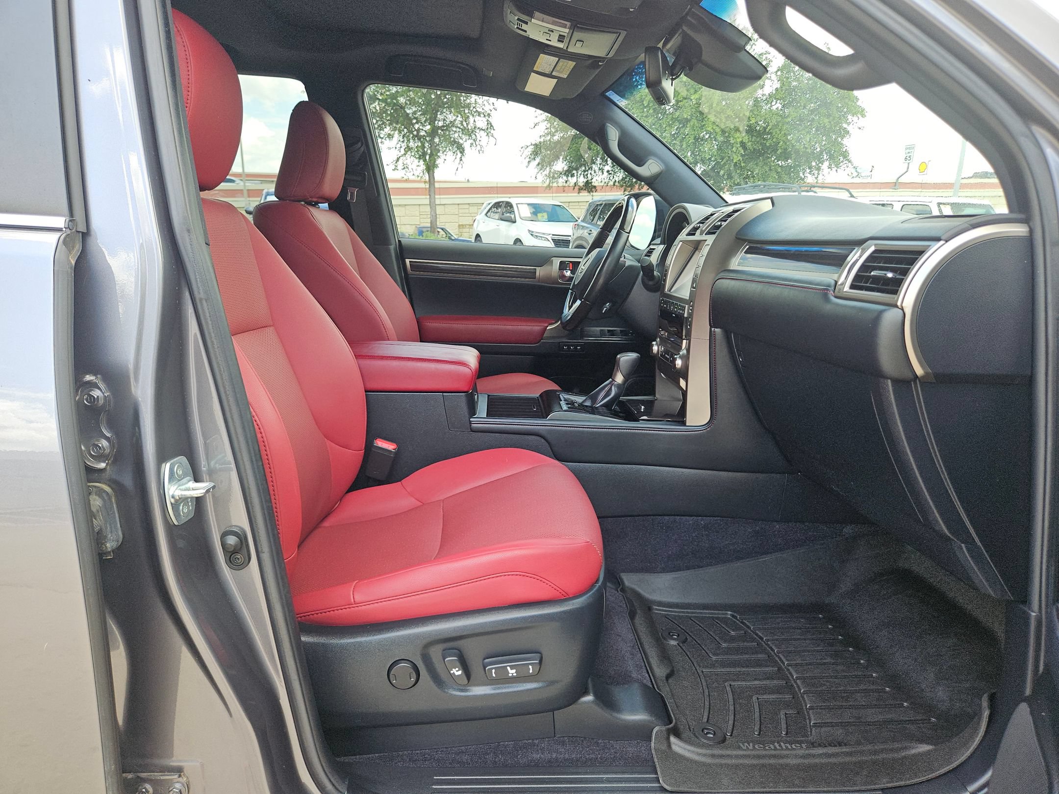 Used 2021 Lexus GX 460 Premium w/ Premium Package AWD/4WD image 28