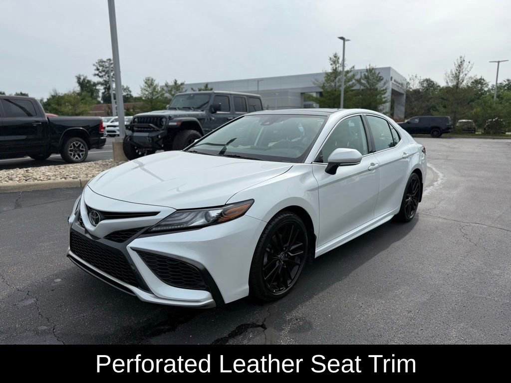 Used 2021 Toyota Camry XSE FWD image 7