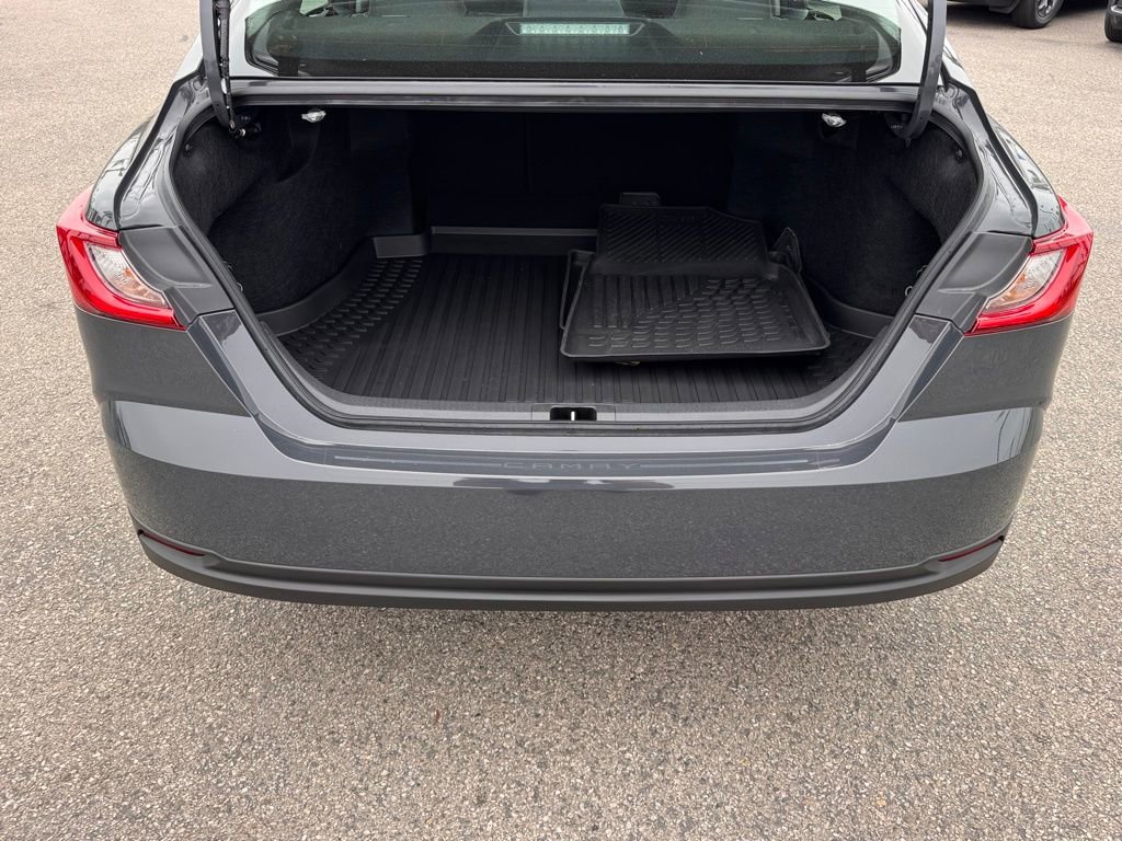 Used 2025 Toyota Camry LE image 13