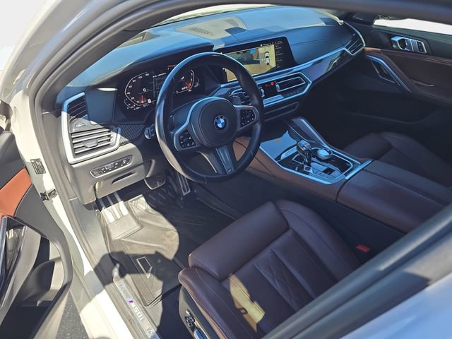 Used 2022 BMW X6 M50i w/ Executive Package image 19