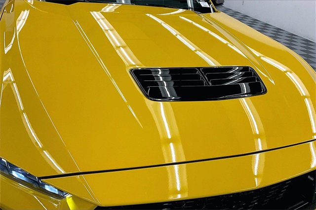 Used 2024 Ford Mustang GT Premium image 33