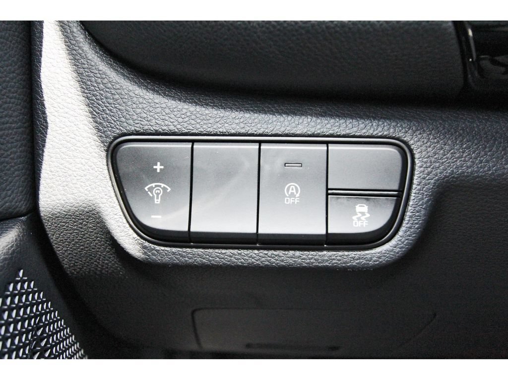 New 2026 Kia Seltos S FWD image 17