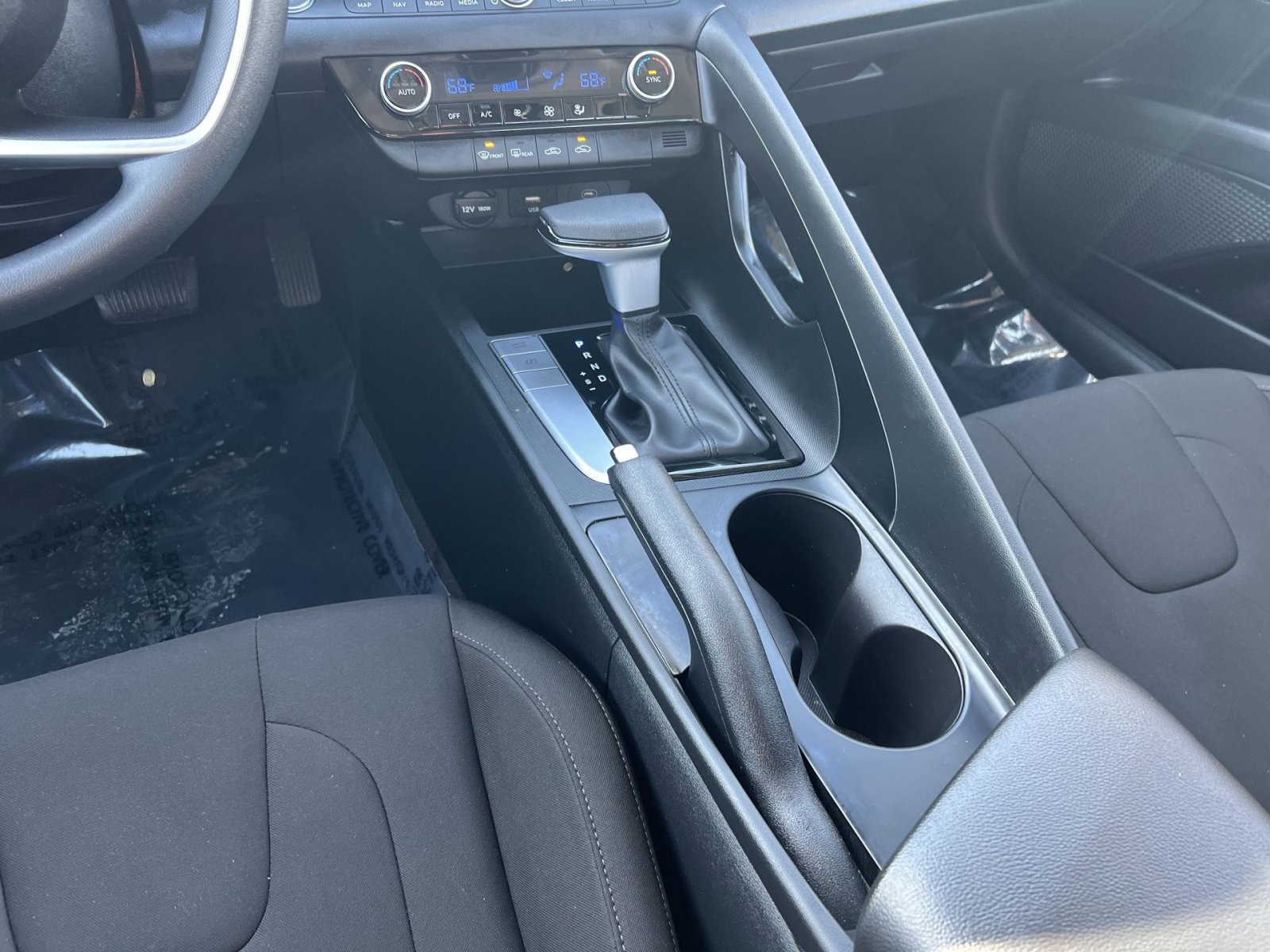 Used 2024 Hyundai Elantra SEL image 22