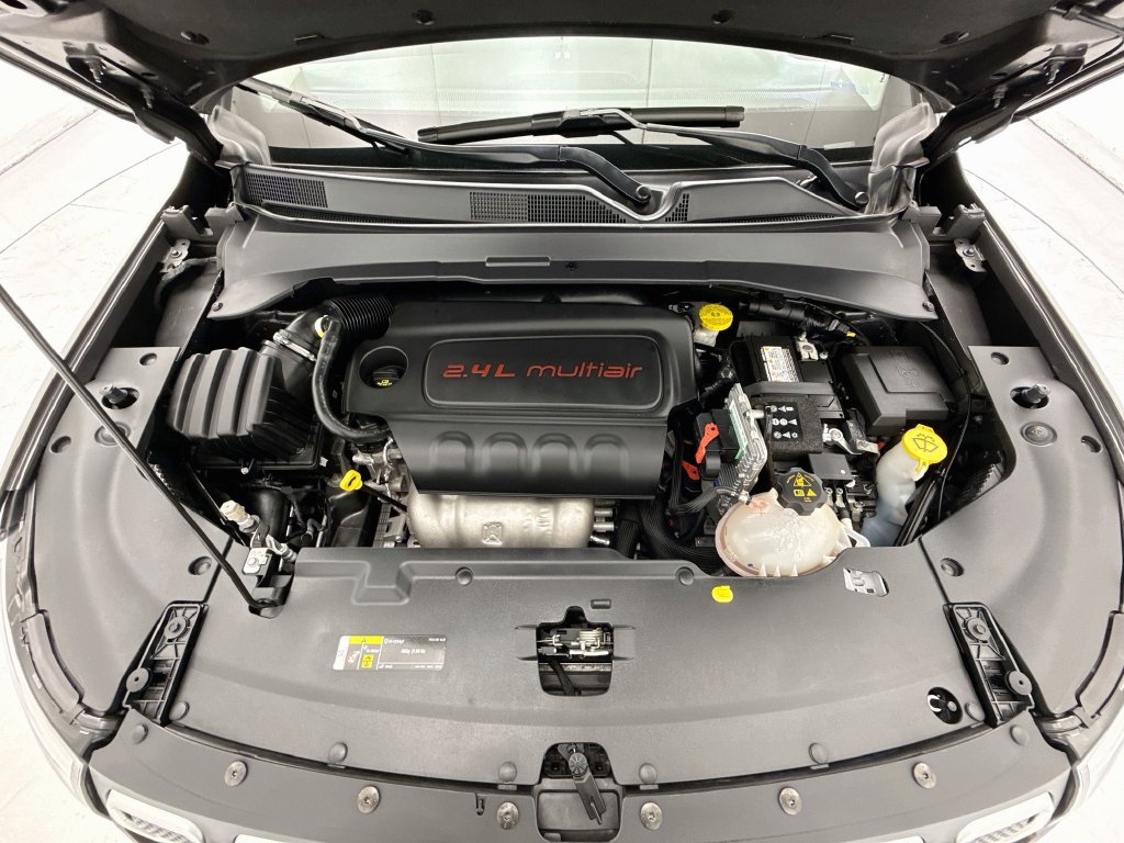 Used 2022 Jeep Compass Latitude FWD image 27