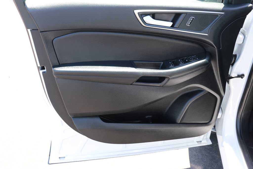 Used 2024 Ford Edge SEL AWD/4WD image 10