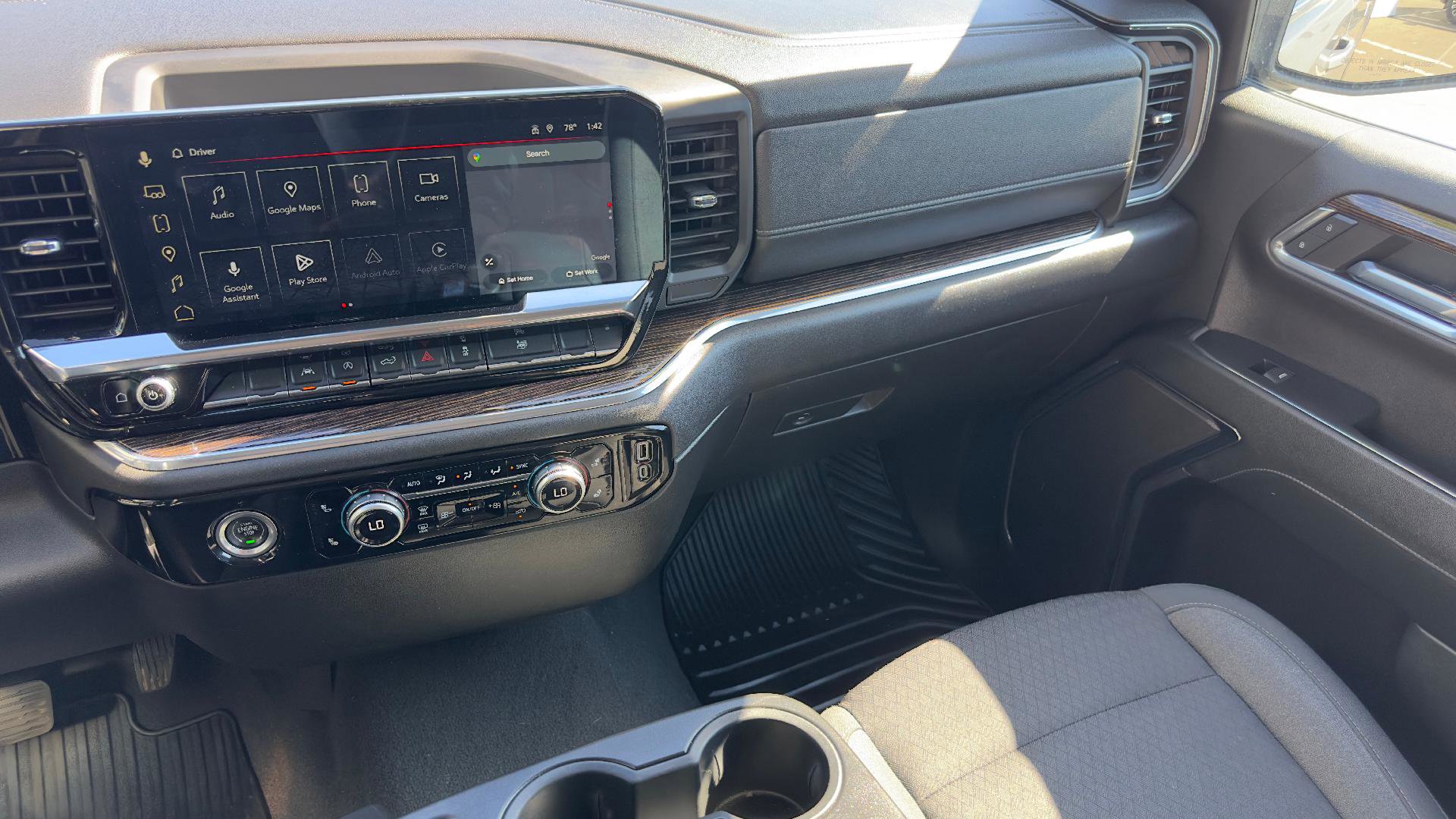 Used 2024 GMC Sierra 1500 SLE image 10