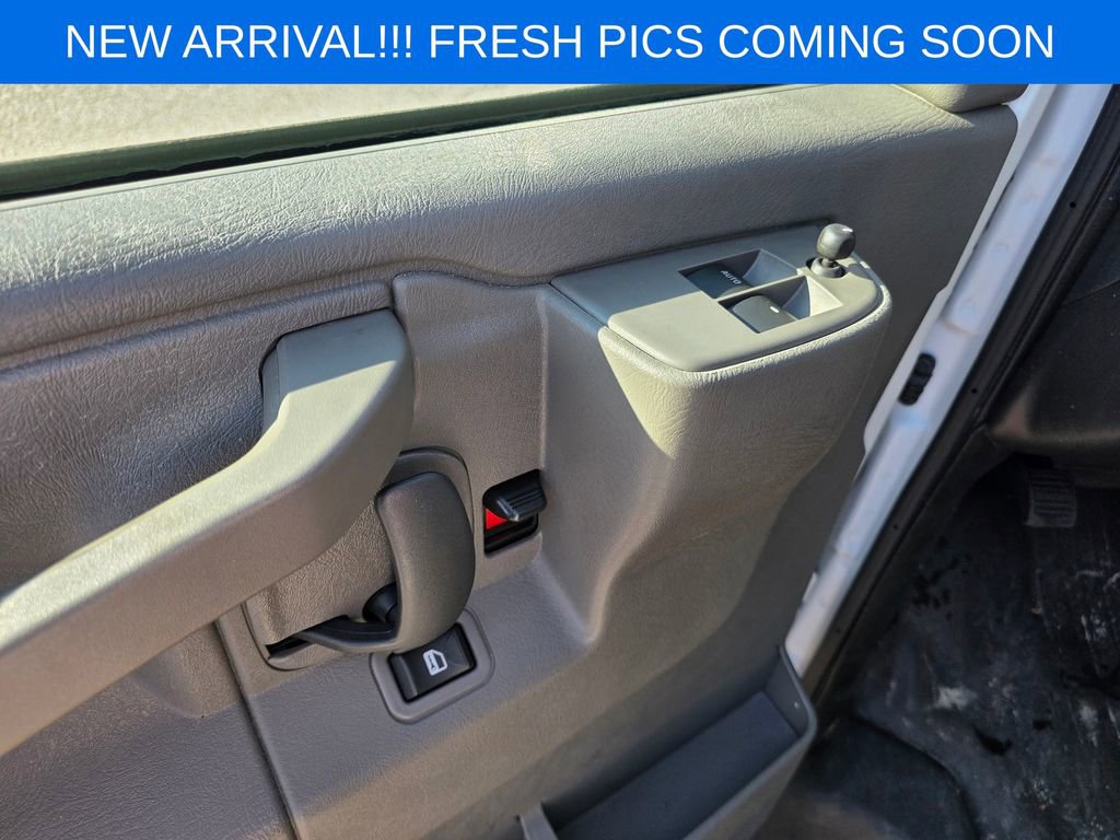 Used 2024 Chevrolet Express 2500 w/ Driver Convenience Package image 10