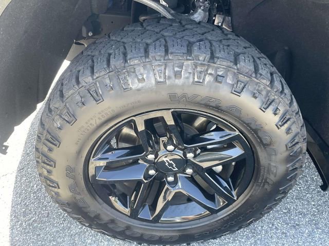 Used 2021 Chevrolet Silverado 1500 Custom Trail Boss w/ LPO, Dark Essentials Package image 10