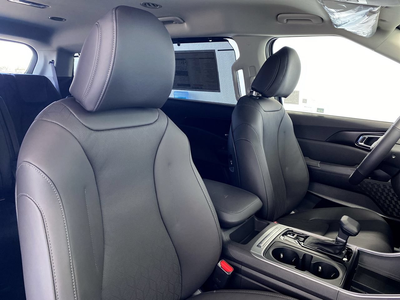 New 2027 Kia Carnival EX FWD image 31