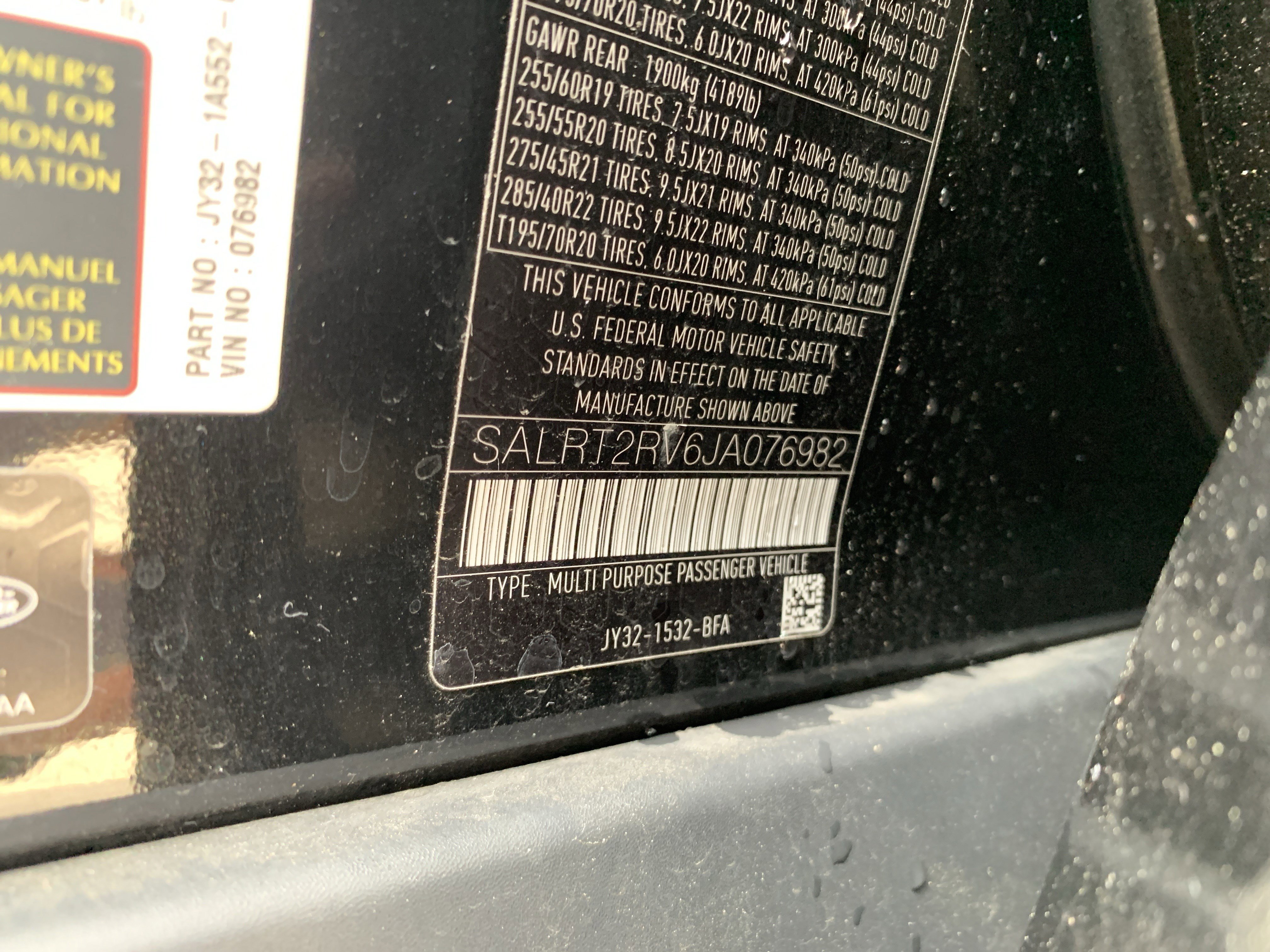 Used 2018 Land Rover Discovery HSE Luxury image 36