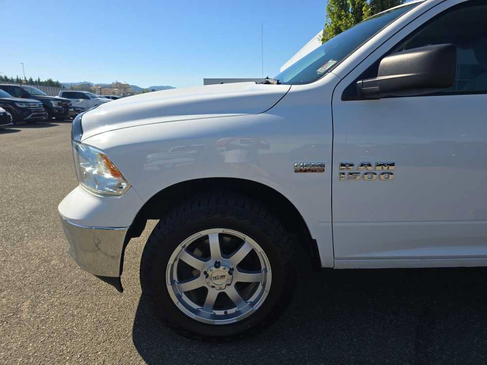 Used 2017 RAM 1500 Classic SLT AWD/4WD image 19
