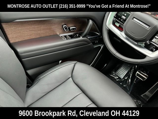 New 2025 Land Rover Range Rover SE image 26