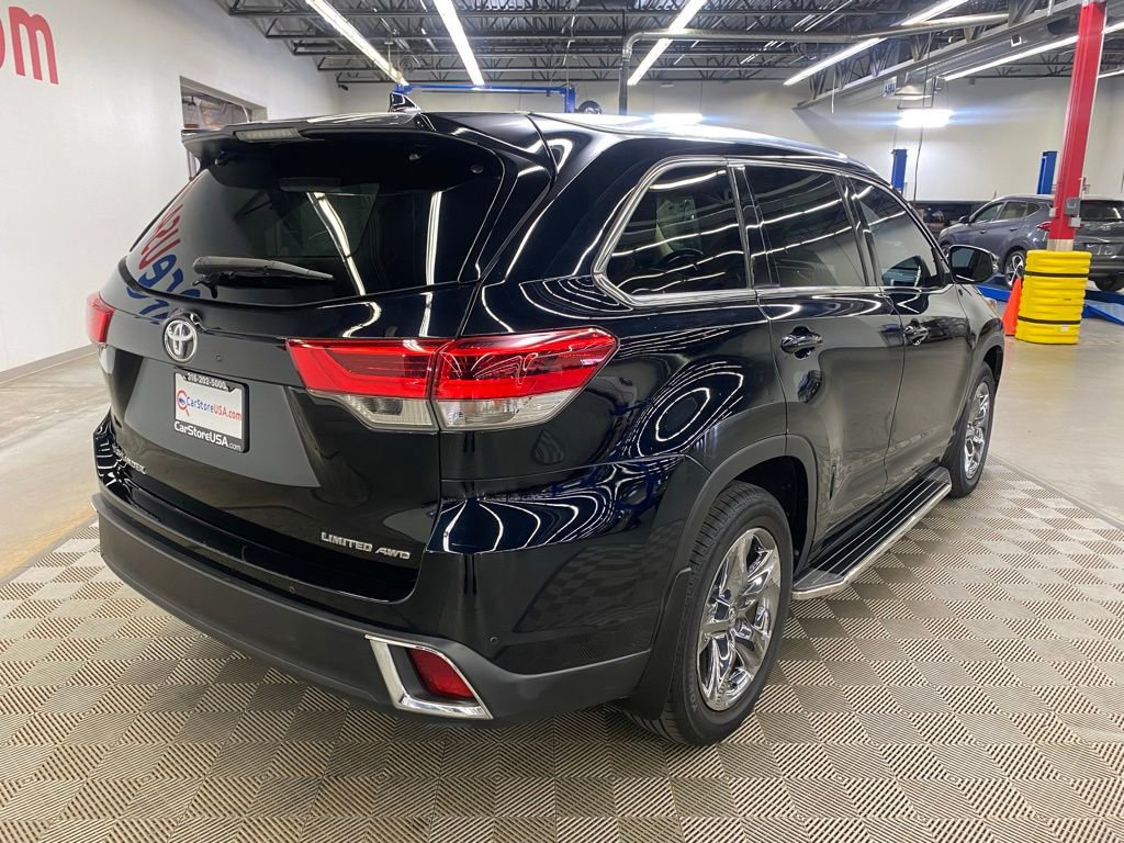 Used 2019 Toyota Highlander Limited Platinum image 10
