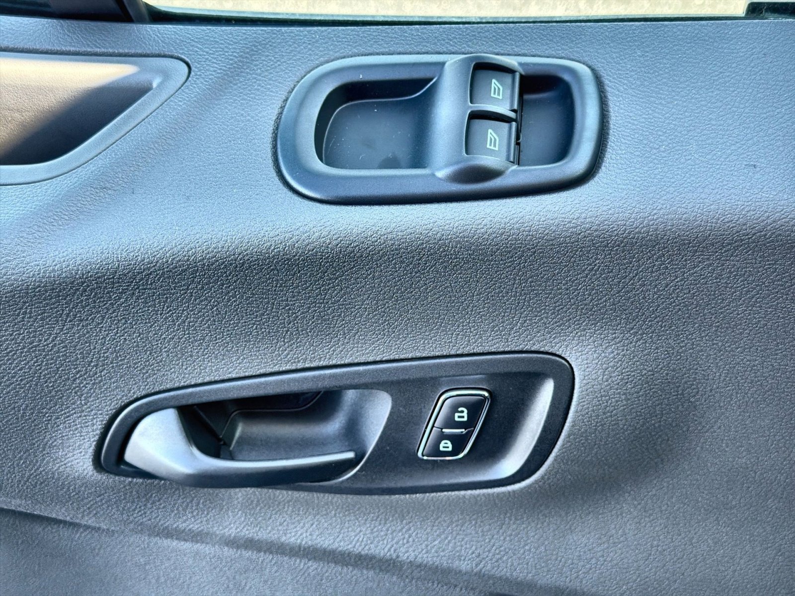 New 2026 Ford Transit 250 148 Medium Roof image 37