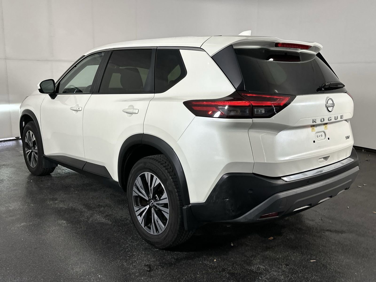 Certified 2023 Nissan Rogue SV image 9