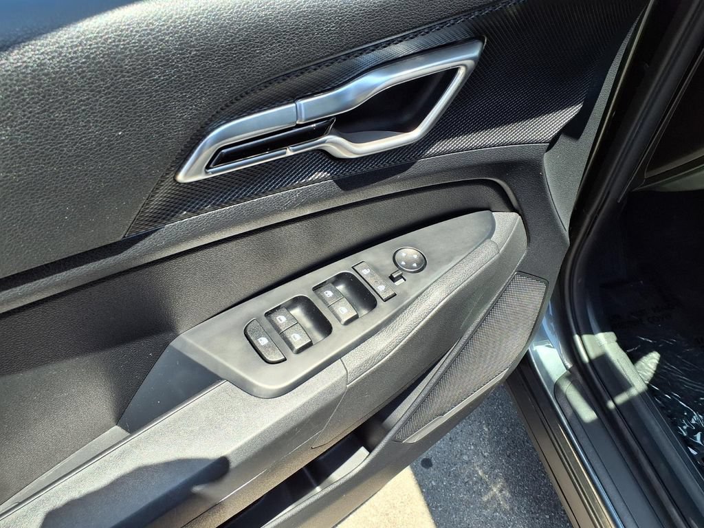 Used 2025 Kia Sportage LX FWD image 13
