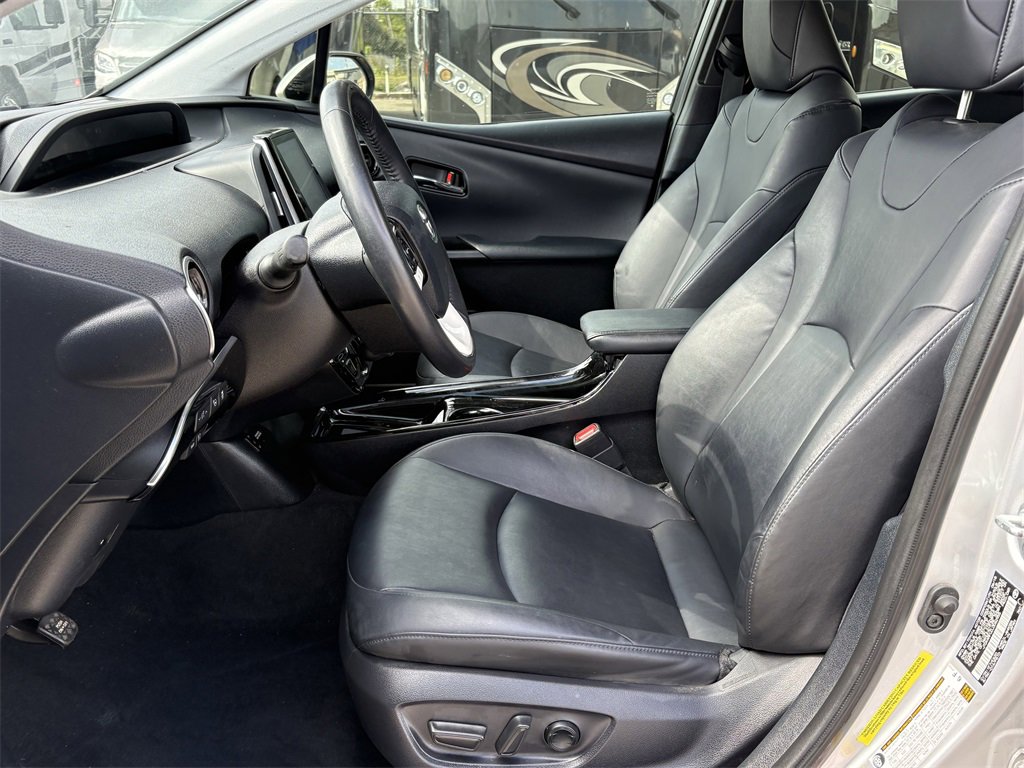Used 2018 Toyota Prius Four image 12