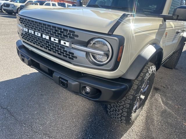 New 2025 Ford Bronco Badlands image 9