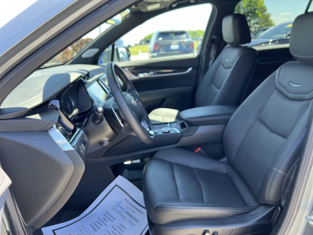 Used 2024 Cadillac XT6 Sport AWD/4WD image 11