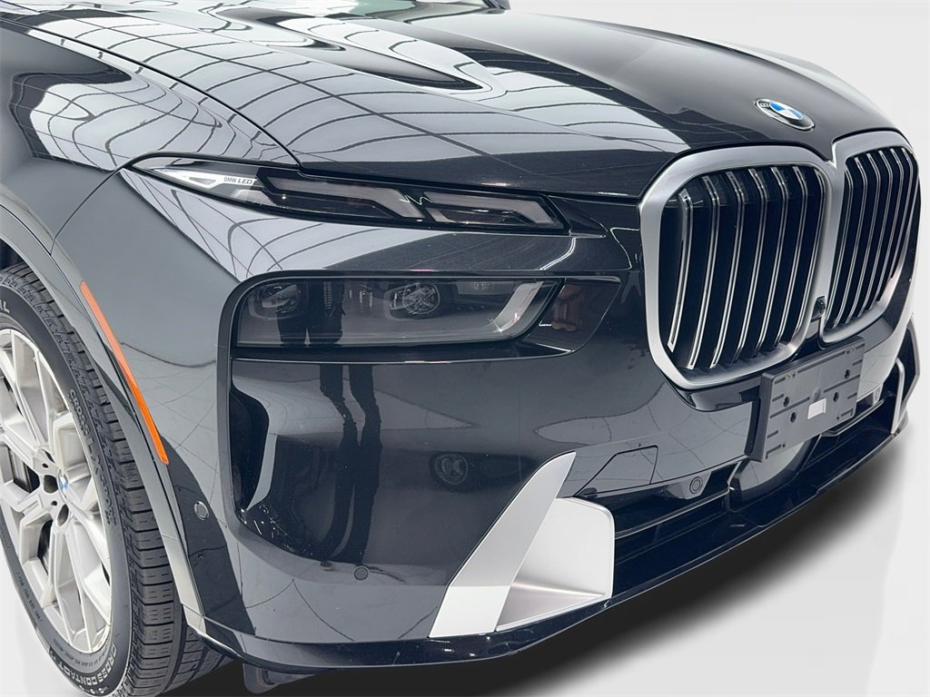 Used 2024 BMW X7 xDrive40i image 3