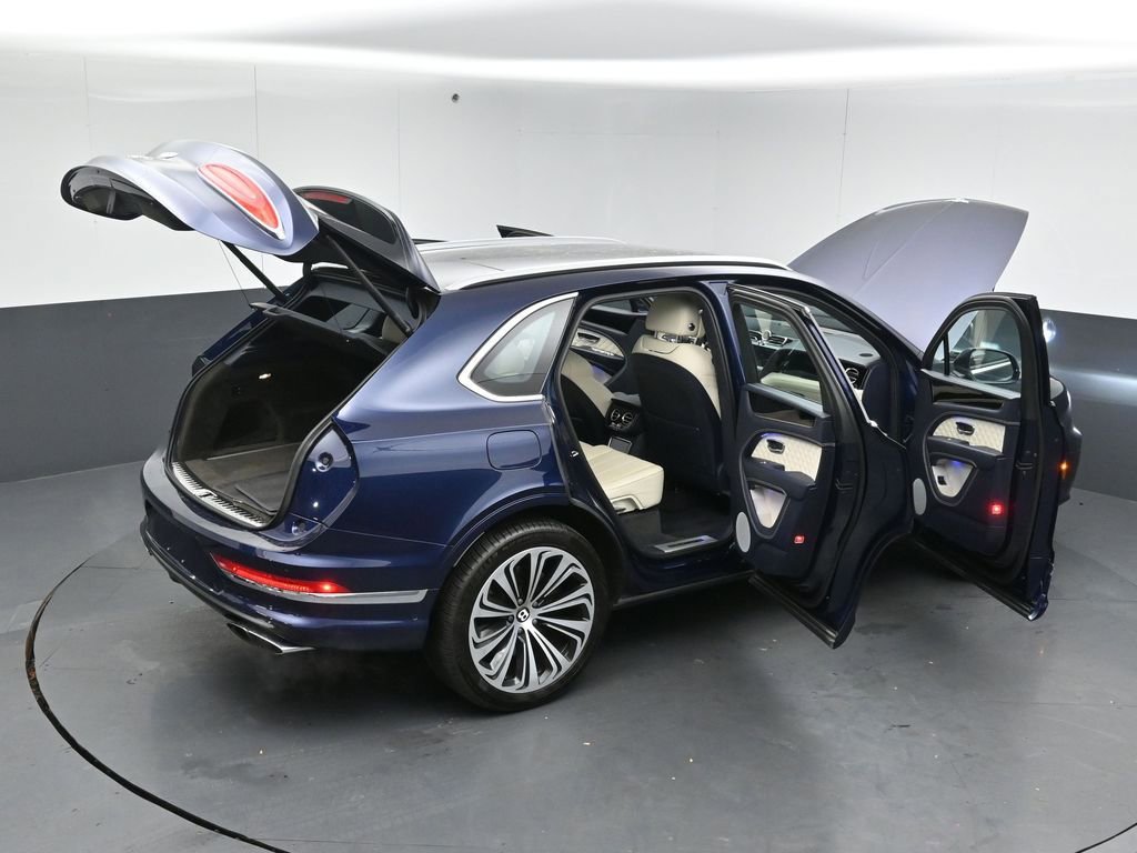 Used 2021 Bentley Bentayga image 49