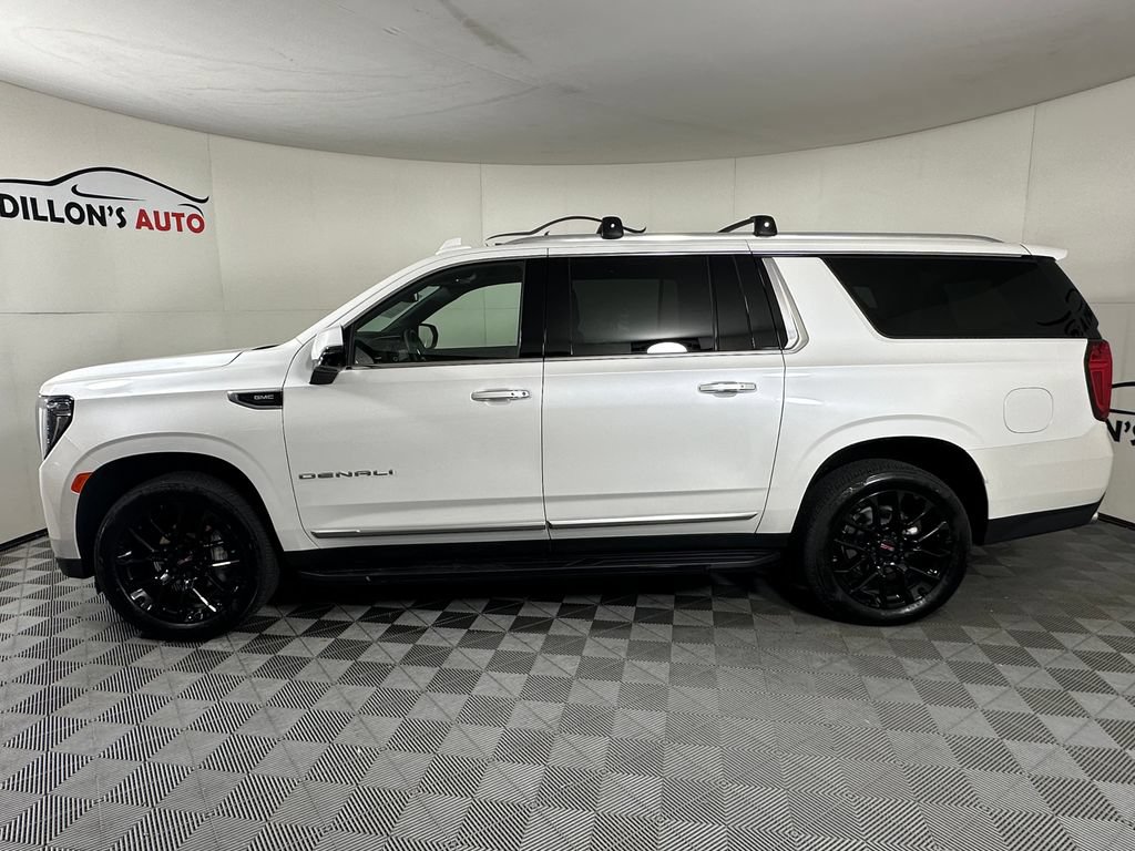 Used 2024 GMC Yukon XL Denali AWD/4WD image 3