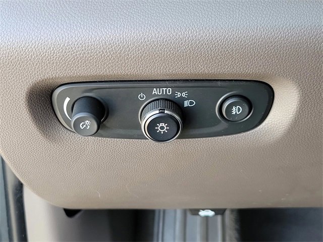 Used 2019 Chevrolet Traverse LT image 32