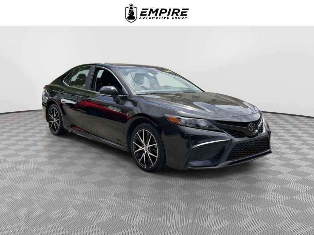 Used 2024 Toyota Camry SE w/ Convenience Package