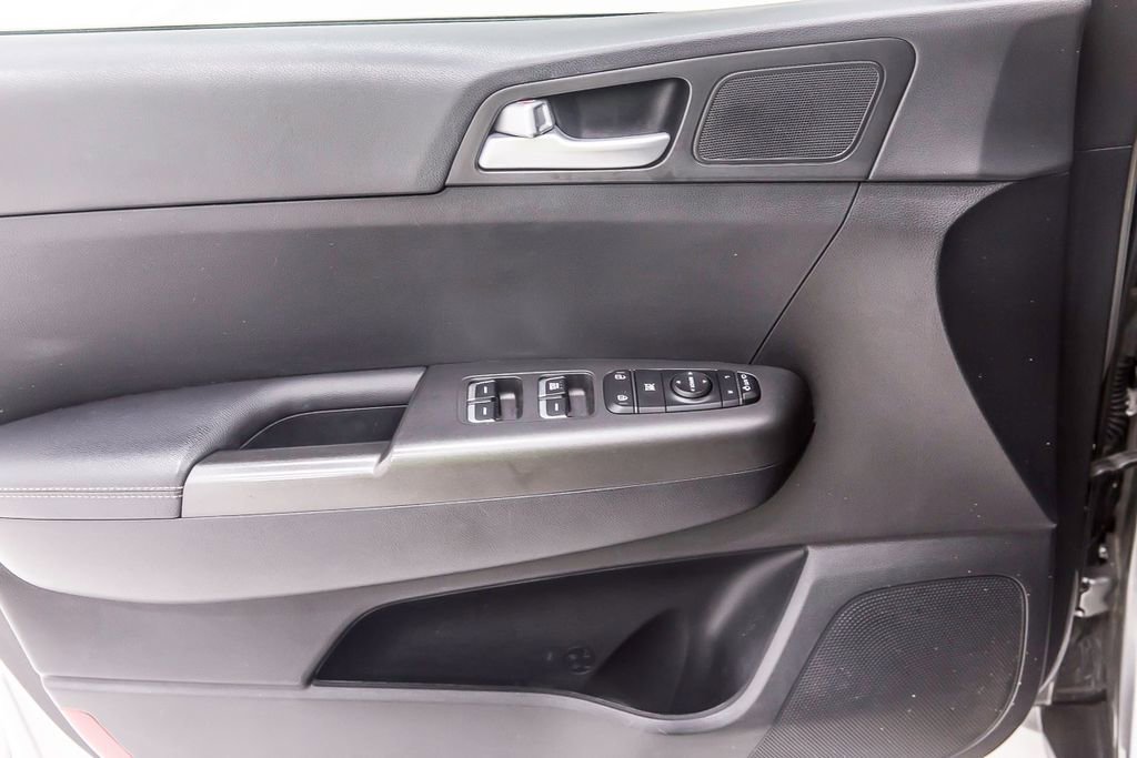 Used 2020 Kia Sportage LX w/ LX Popular Package image 23