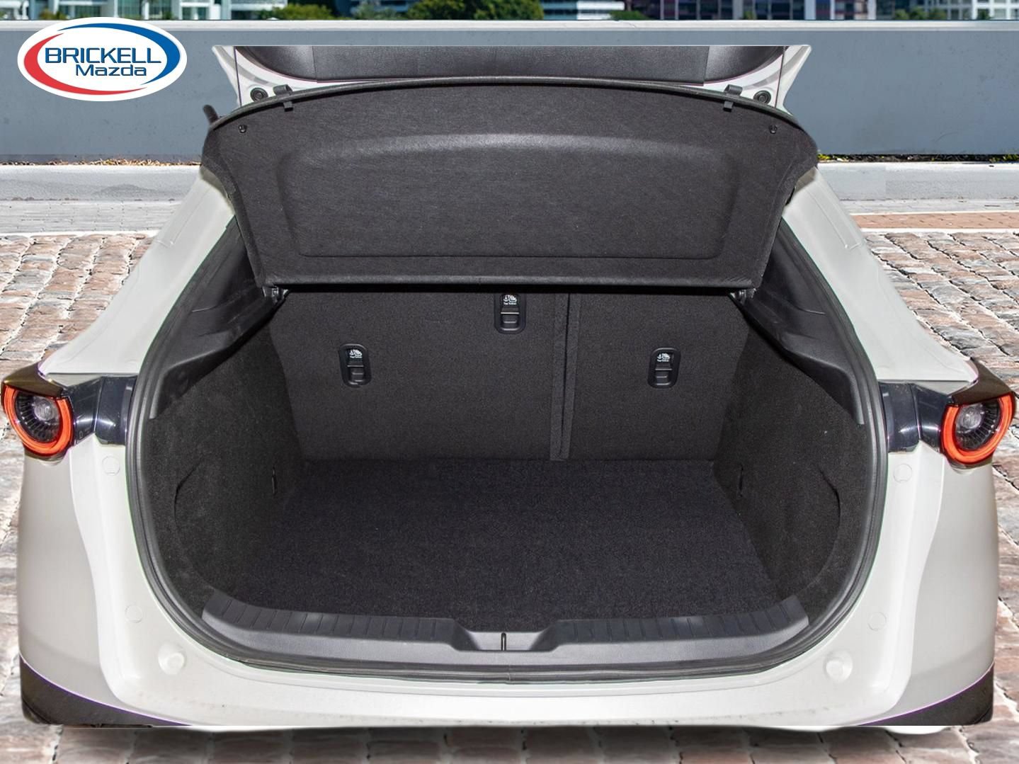 Used 2025 MAZDA CX-30 AWD 2.5 S w/ Premium Package image 18