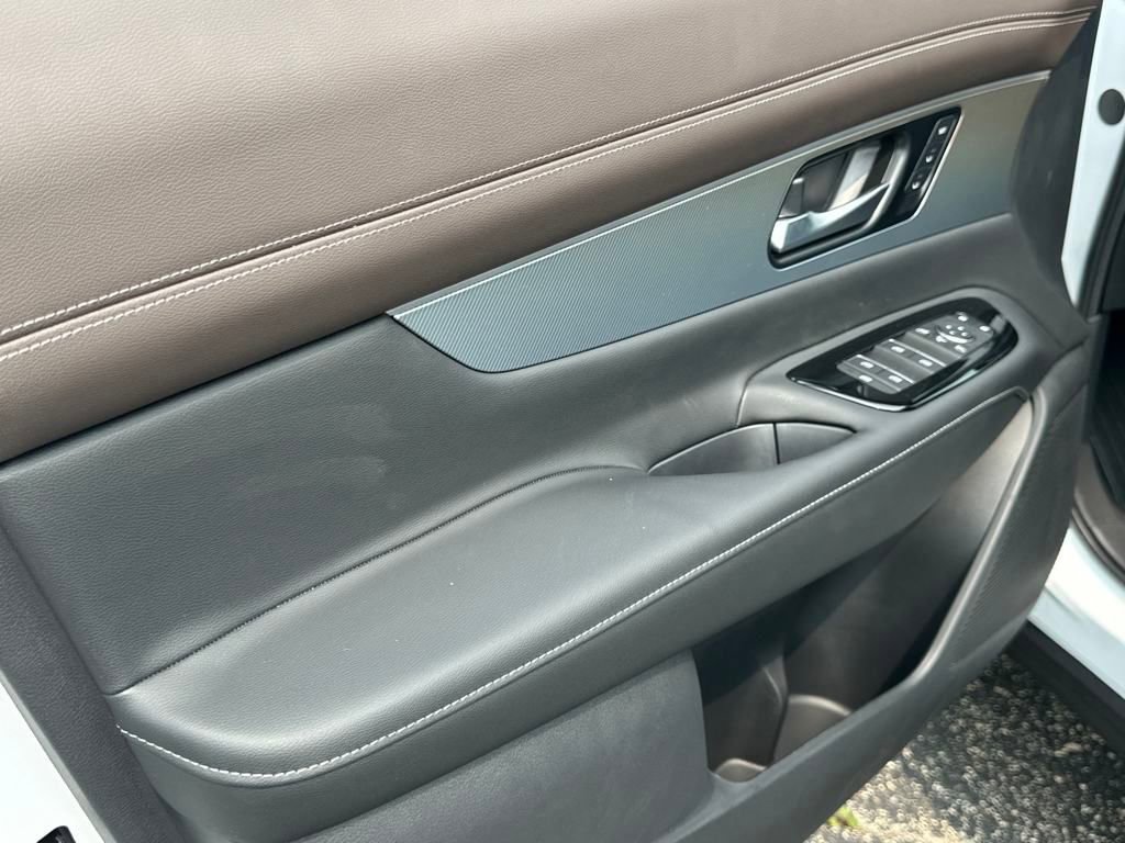 New 2025 Nissan Murano Platinum image 9