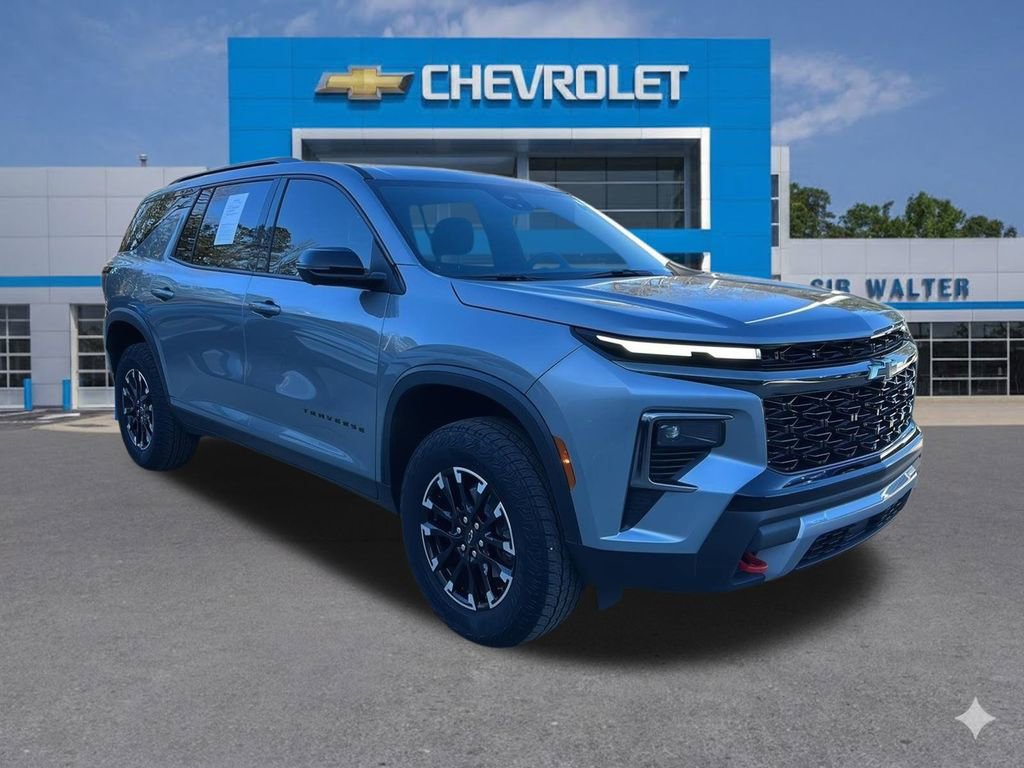 Used 2024 Chevrolet Traverse Z71 image 8