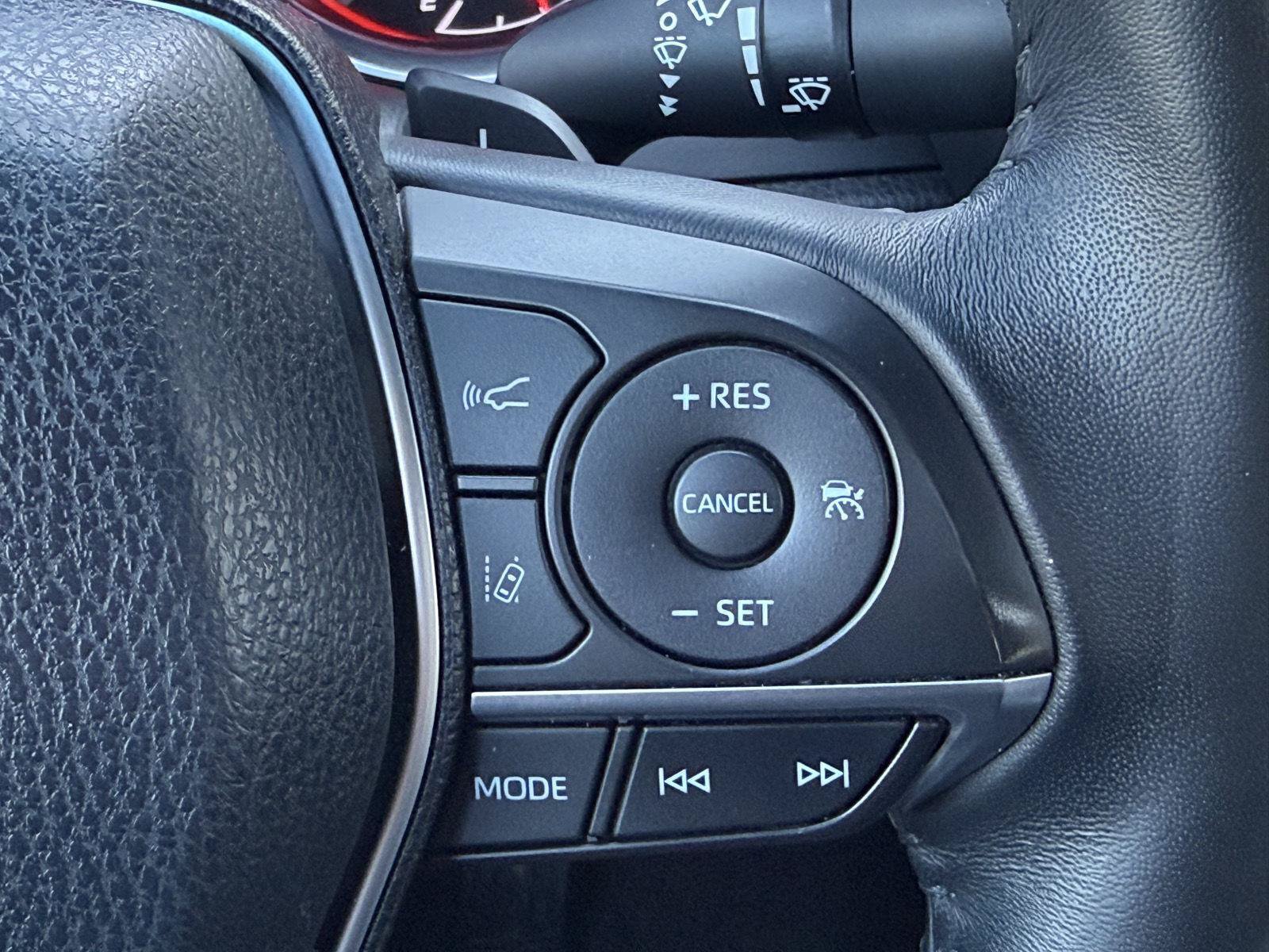Used 2018 Toyota Camry XSE FWD image 24