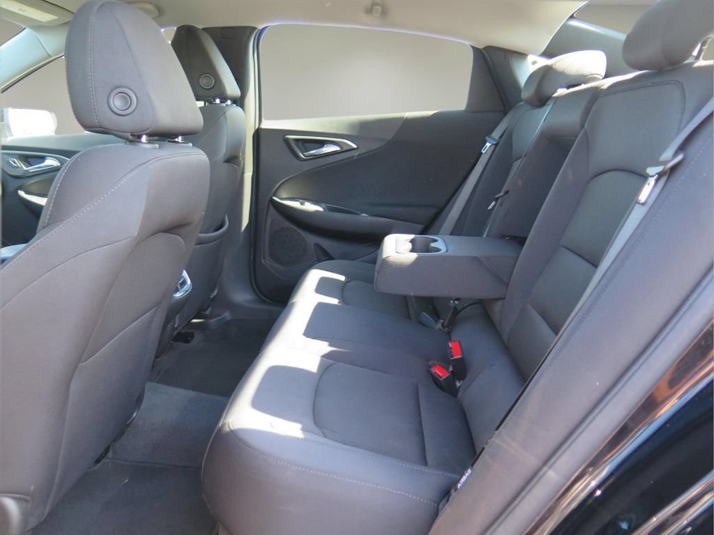 Used 2025 Chevrolet Malibu LT FWD image 23