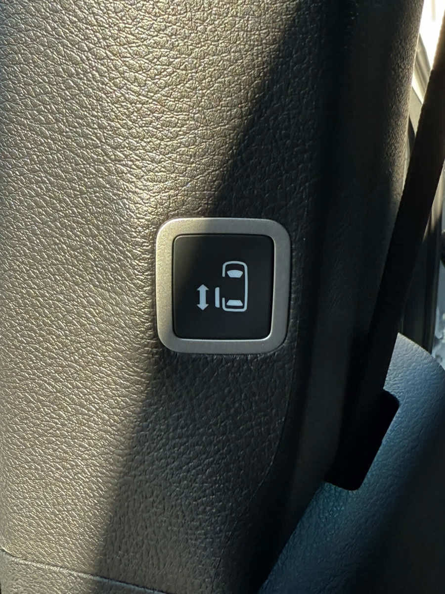 New 2026 Chrysler Pacifica Select image 17