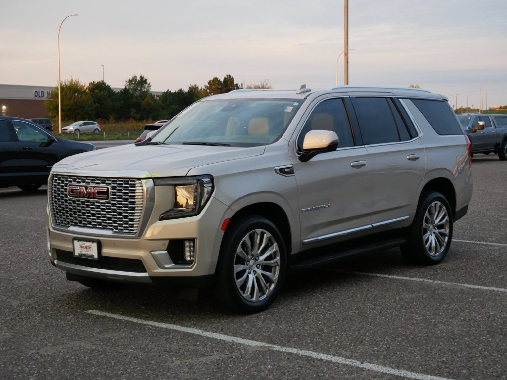 Used 2023 GMC Yukon Denali AWD/4WD image 5