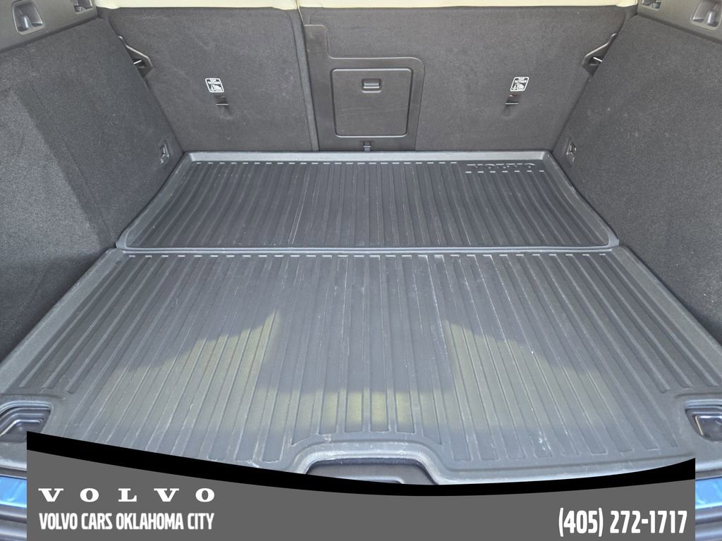 Certified 2024 Volvo V60 B5 Cross Country Plus w/ Protection Package Premier image 31