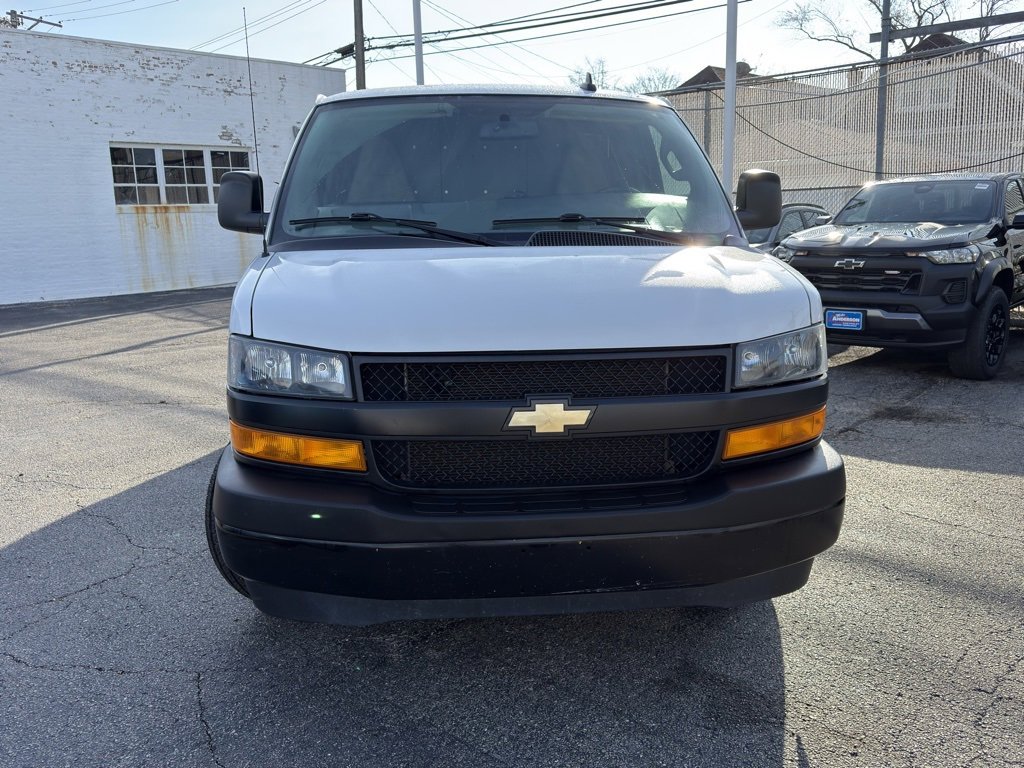 Used 2021 Chevrolet Express 2500 Work Van image 3