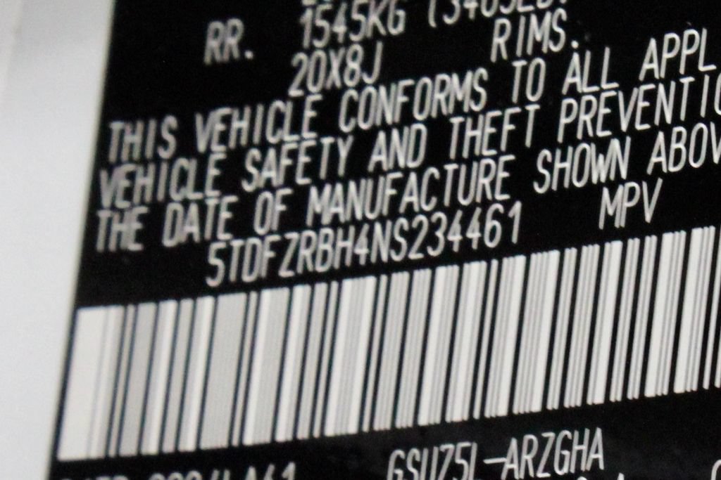 Used 2022 Toyota Highlander Platinum AWD/4WD image 32