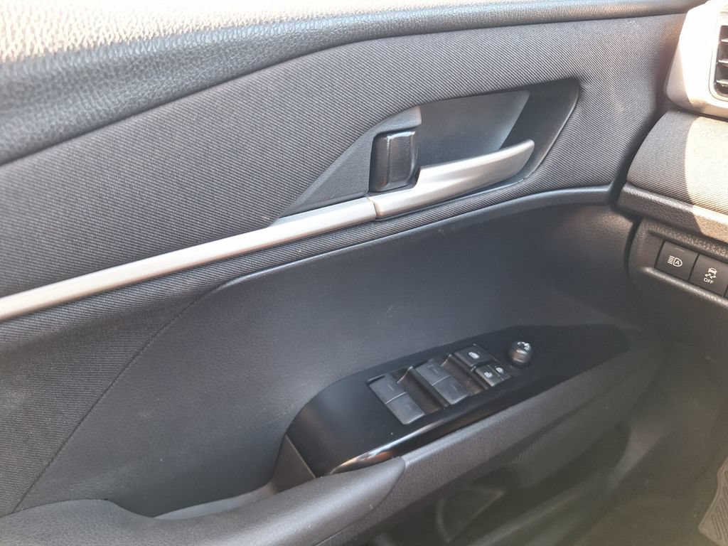 Used 2025 Toyota Camry LE w/ Convenience Package FWD image 21